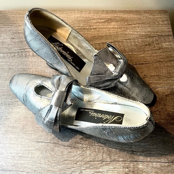 Rare Original 20s Flapper Bow Heels - Picture 9 of 15